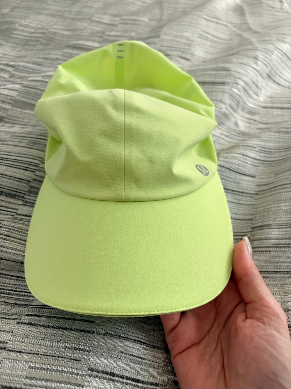 lululemon athletica women’s Neon Lime Visor